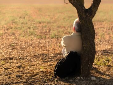 ¿Te cuesta pedir ayuda? Cuando ser fuerte se convierte en una prisión emocional